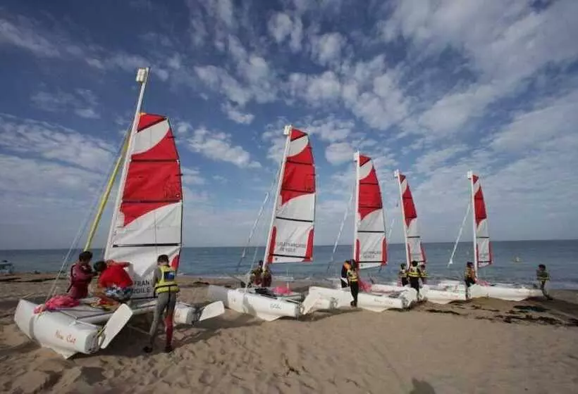 Auberge De Jeunesse Hi Genêts