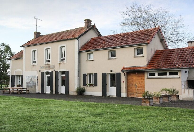 הוסטל Auberge De Jeunesse Hi Genêts