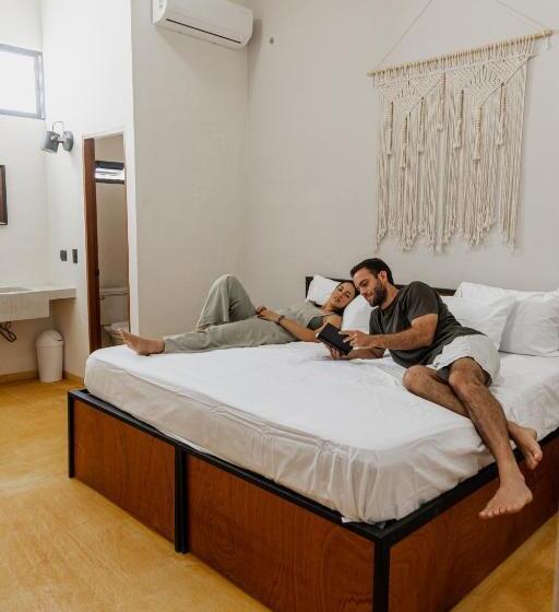 Caleta Hostel Rooftop & Pool