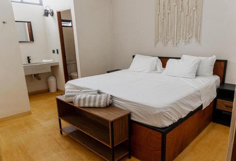 Caleta Hostel Rooftop & Pool