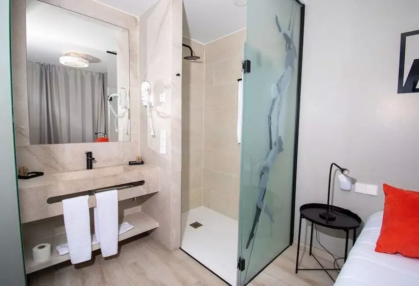 E Kilibrio Hotel & Apart Suites