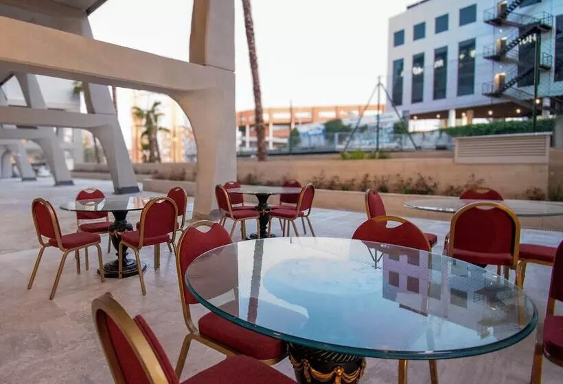 E Kilibrio Hotel & Apart Suites