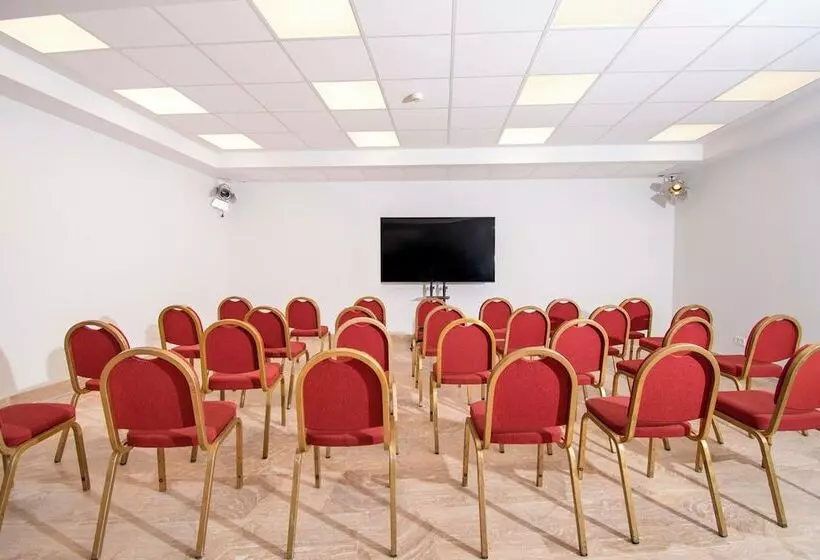 E Kilibrio Hotel & Apart Suites