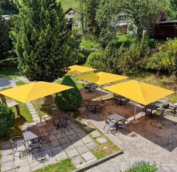 ホテル Chalamandrin