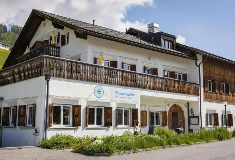 ホテル Chalamandrin