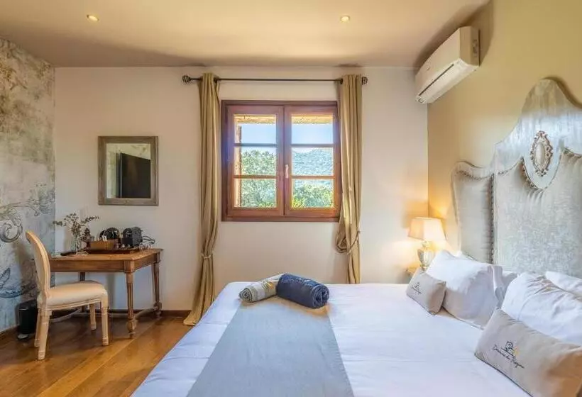 Hotelli Domaine Du Reginu