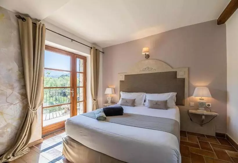 Hotelli Domaine Du Reginu