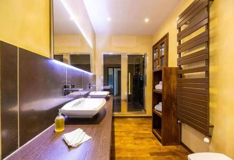 Hotelli Domaine Du Reginu