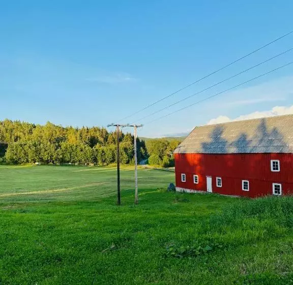 Hotelli Fjellstad Gård   2 Minutes From E6 And 5 Minutes Drive From Steinkjer City