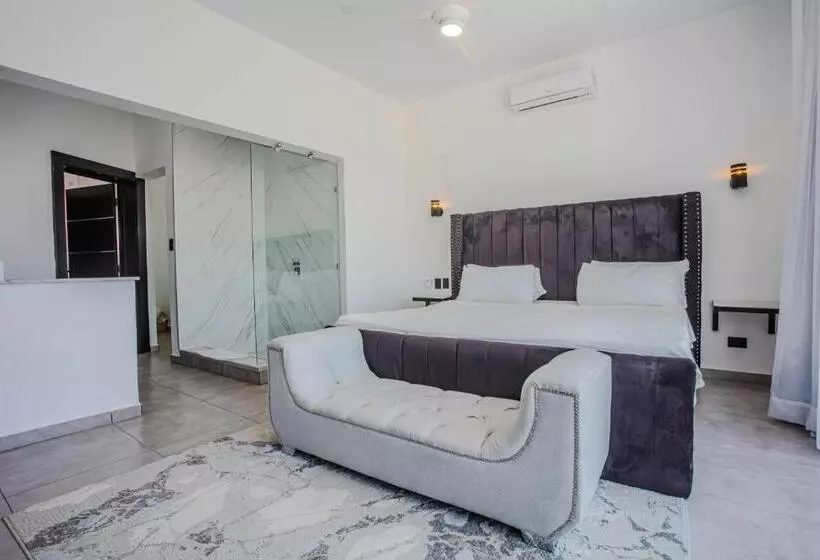 هتل Instyle Residences At Rizz Suites