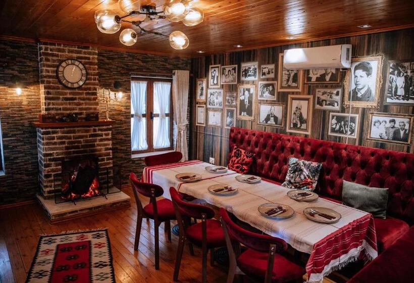 ホテル Keshtjella Xhabeqos