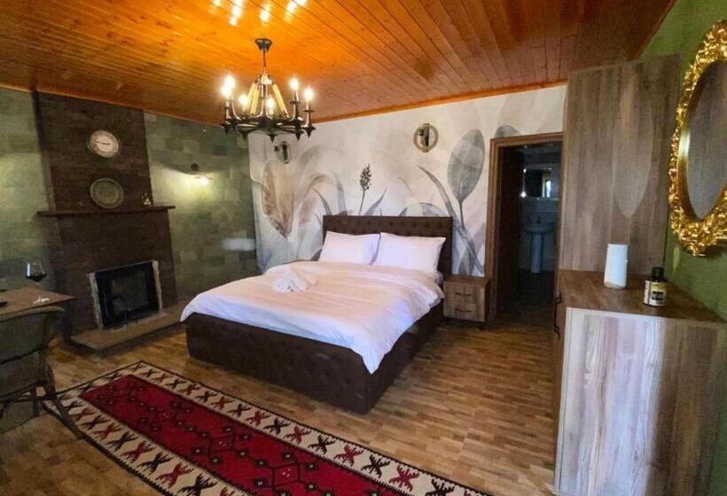 ホテル Keshtjella Xhabeqos