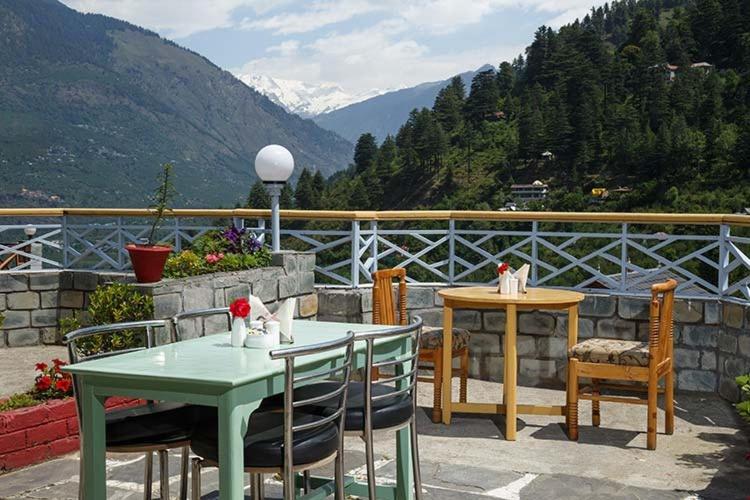 Hotel Naggar Delight & Wool Cafe