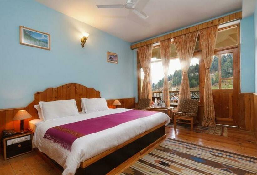 Hotel Naggar Delight & Wool Cafe