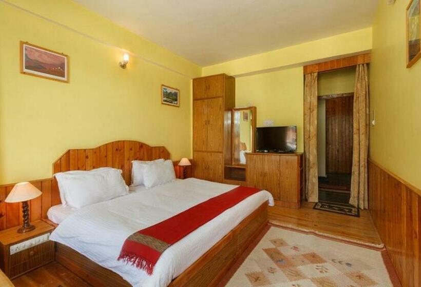 Hotel Naggar Delight & Wool Cafe