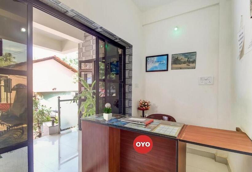 בית מלון כפרי Oyo 70109 Grand Royals Anjuna