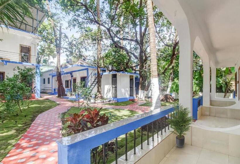 בית מלון כפרי Oyo 70109 Grand Royals Anjuna