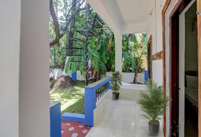 בית מלון כפרי Oyo 70109 Grand Royals Anjuna