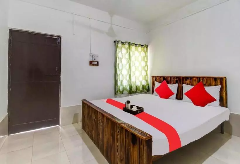 Hotelli Oyo 70109 Grand Royals Anjuna
