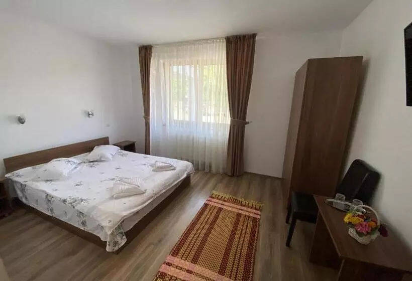 Hotelli Pensiunea Cheile șugăului