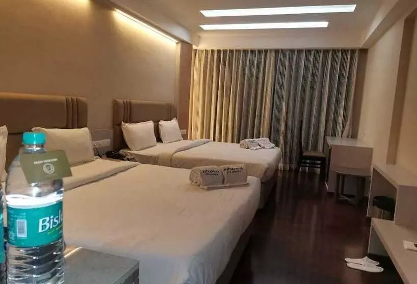 Ratnapriya Hotel And Resort