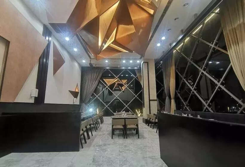 Ratnapriya Hotel And Resort