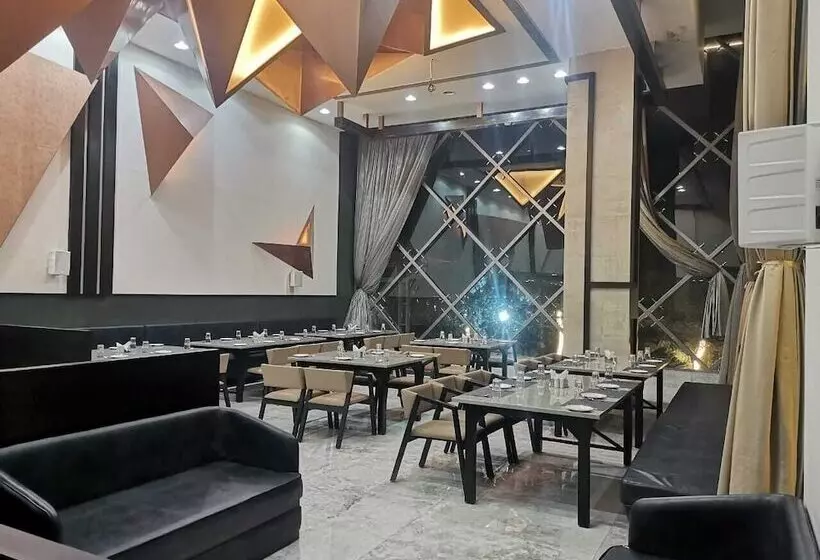 Ratnapriya Hotel And Resort