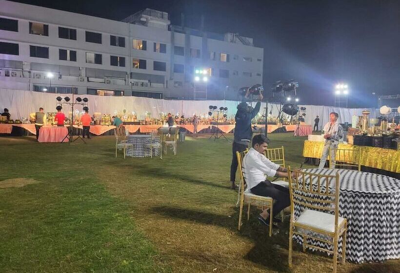 Ratnapriya Hotel And Resort