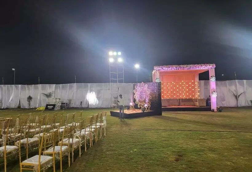 Ratnapriya Hotel And Resort