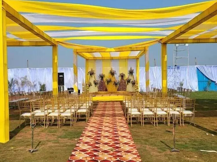 Ratnapriya Hotel And Resort