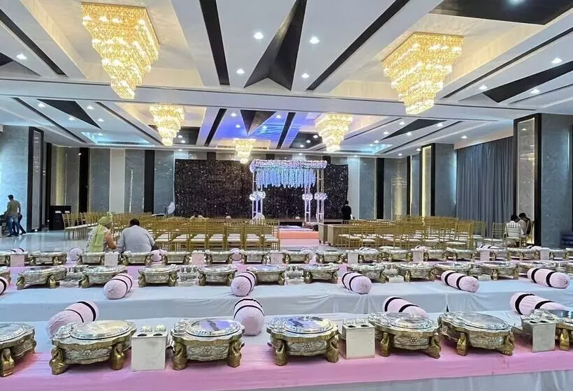 Ratnapriya Hotel And Resort