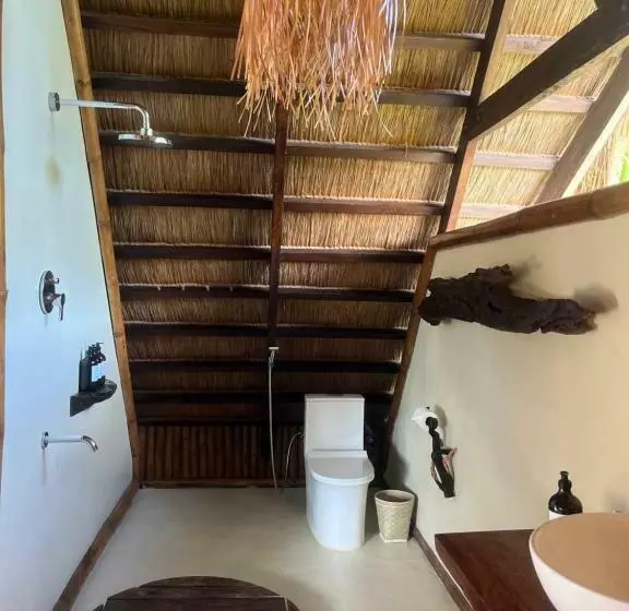 Hotelli The Beach House Ocam Ocam