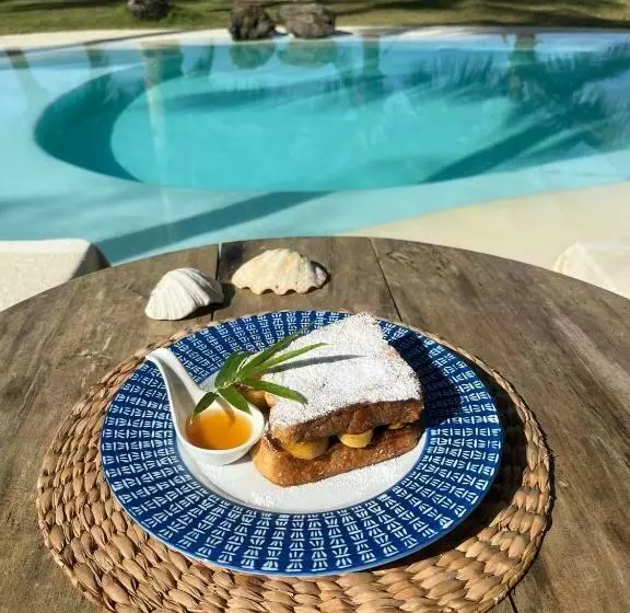 Hotelli The Beach House Ocam Ocam