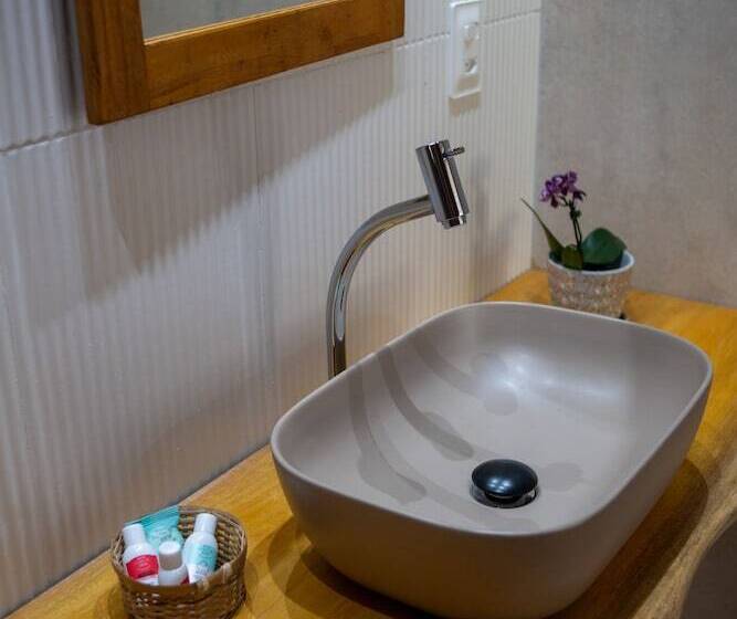 پانسیون Pousada Corais Do Bitingui