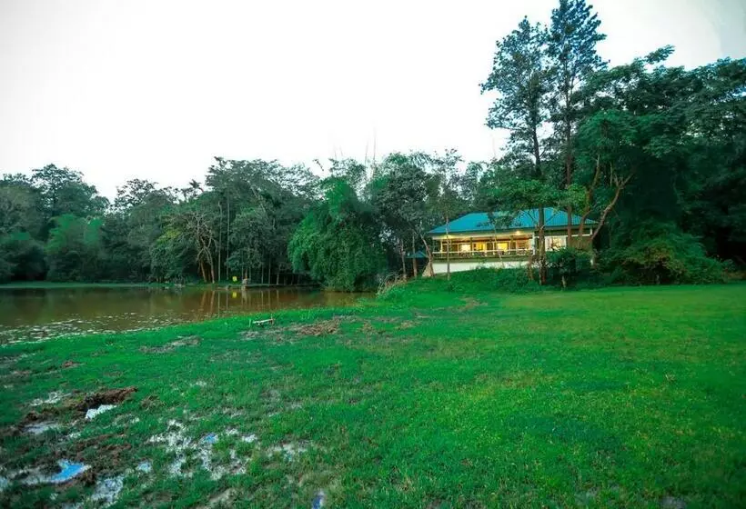 リゾートホテル Tusker Inn Wayanad Forest Villa By Voye Homes