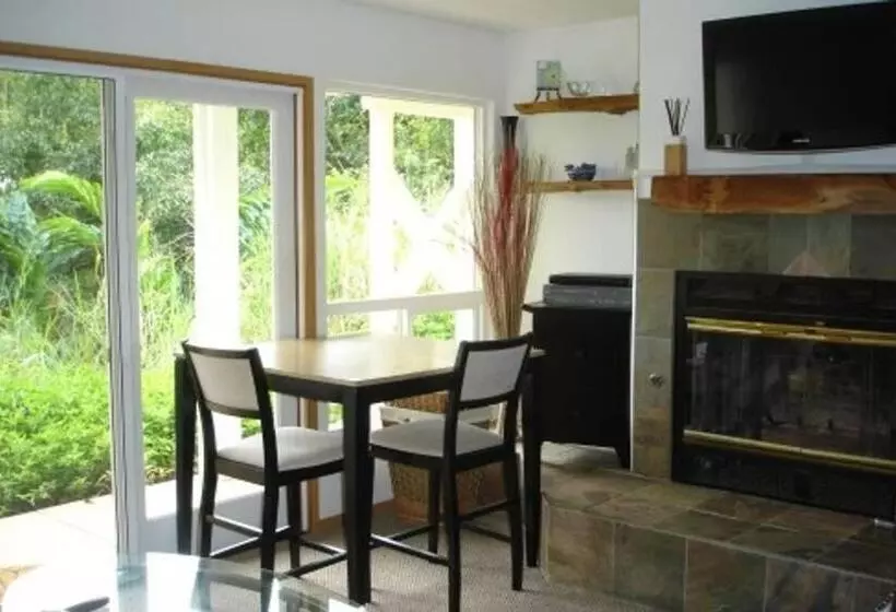 Bed and Breakfast Bamboo Valley Inn