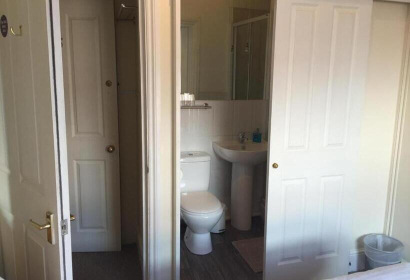 צימר Barbican Reach Guest House