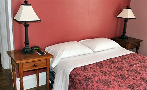 مبيت وإفطار Brambles Inn & Gardens