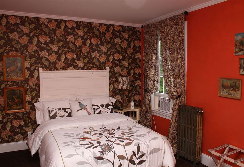 مبيت وإفطار Brambles Inn & Gardens