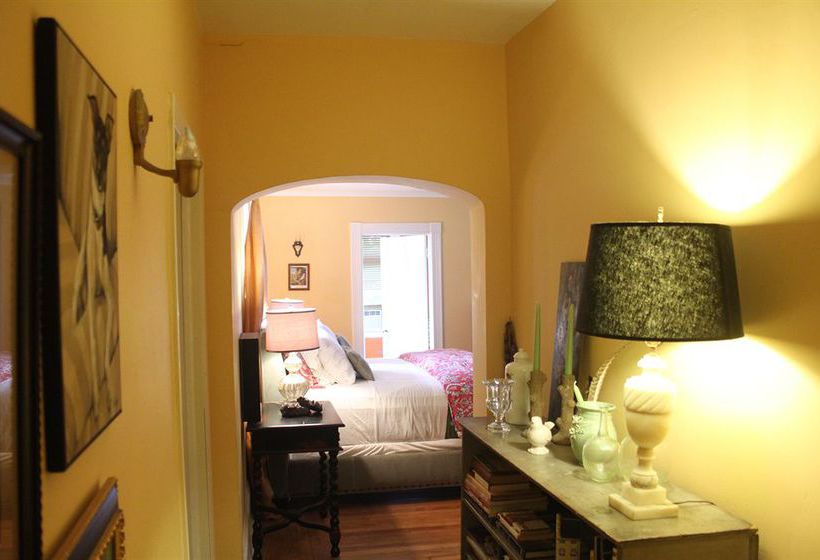 مبيت وإفطار Brambles Inn & Gardens