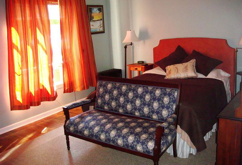 مبيت وإفطار Brambles Inn & Gardens