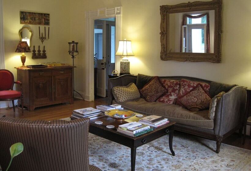 צימר Federal House Inn