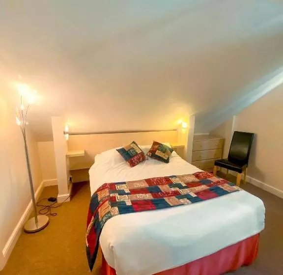 Bed and Breakfast Hawk House