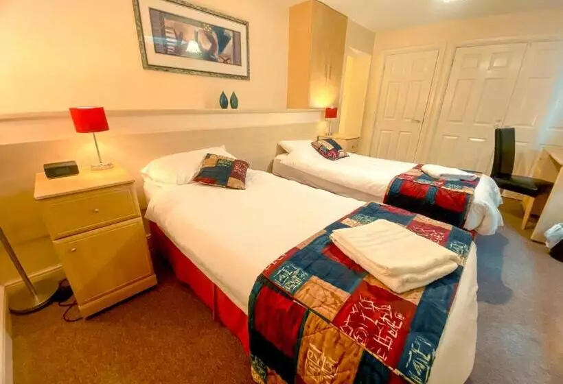 Bed and Breakfast Hawk House