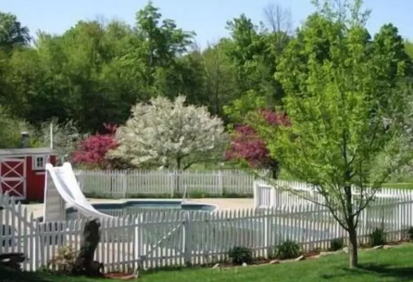 צימר Inn At Buck Hollow Farm