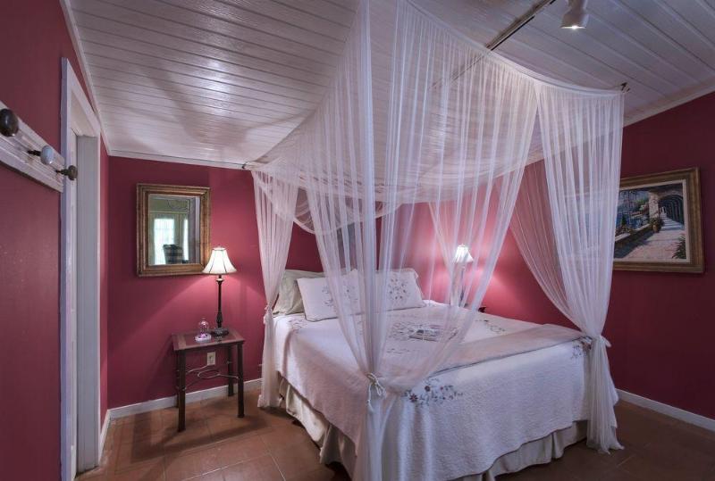 مبيت وإفطار Inn On The Creek