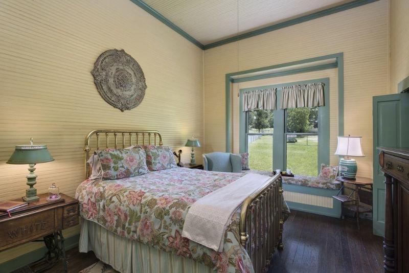 مبيت وإفطار Inn On The Creek