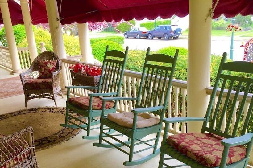 مبيت وإفطار Luther Ogden Inn