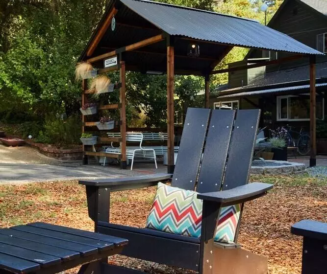 민박 Mine And Farm, The Inn At Guerneville, Ca