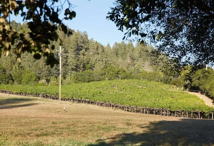 민박 Mine And Farm, The Inn At Guerneville, Ca